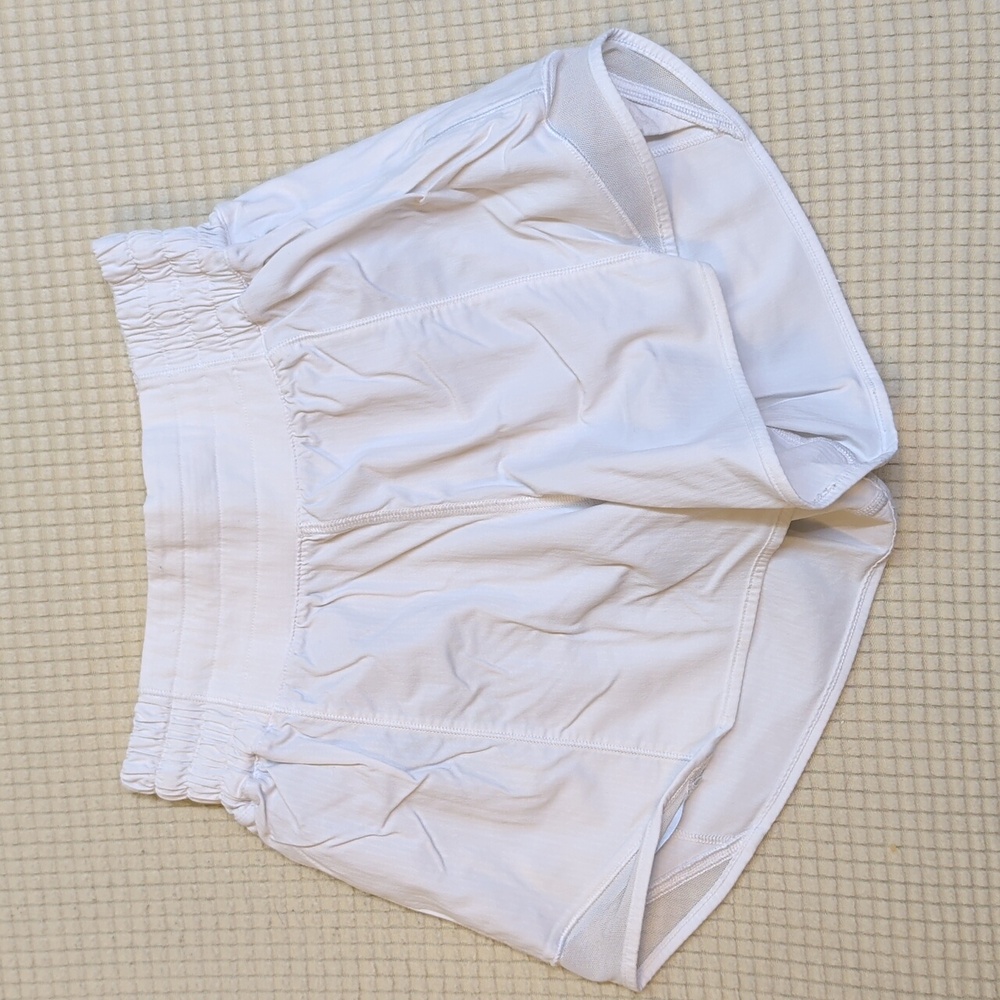 Lululemon Hotty Hot shorts size 0 with 4 inch inseam